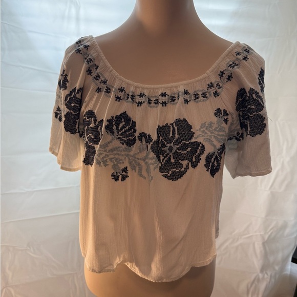 Embroidered Floral Blouse - Picture 1 of 5